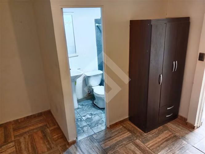 Casa en venta de 4 dorm. en La Florida