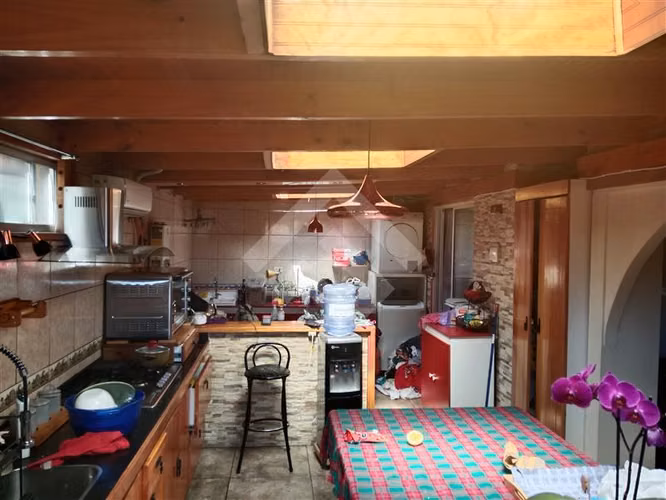 Casa en venta de 6 dorm. en La Florida