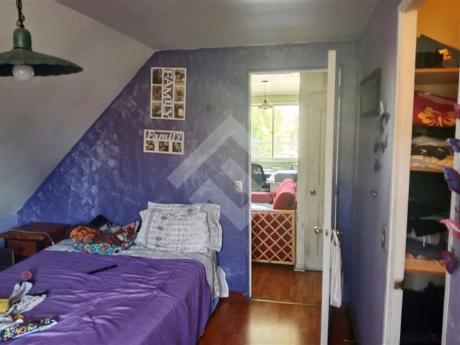 Casa en venta de 6 dorm. en La Florida