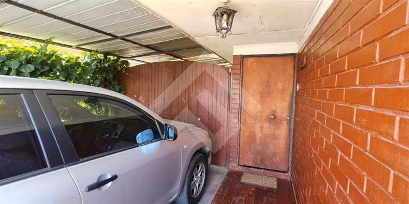 Casa en venta de 4 dorm. en Talagante