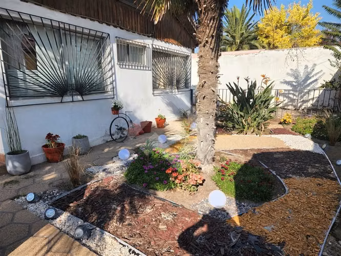 Casa en venta de 4 dorm. en La Florida