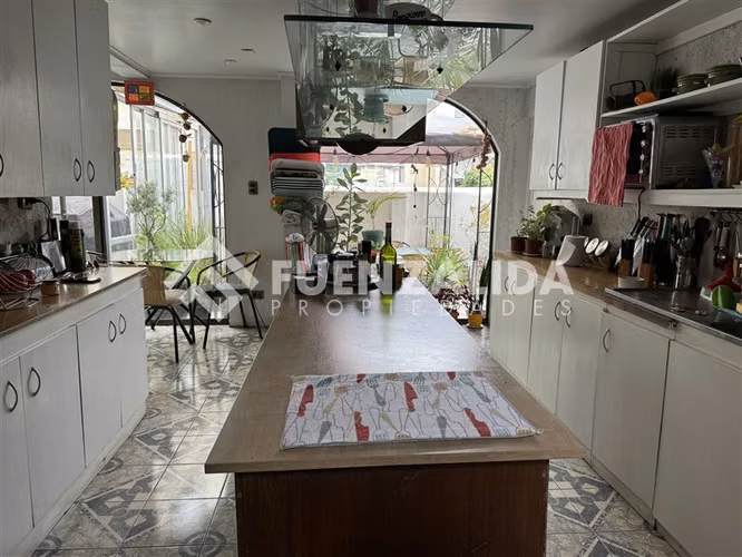 Casa en venta de 8 dorm. en Viña del Mar