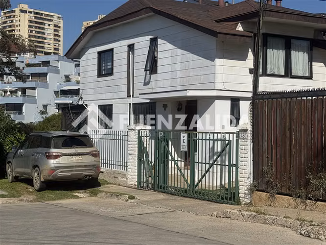 Casa en venta de 3 dorm. en Viña del Mar