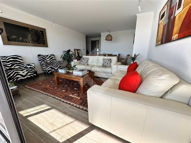 Departamento en venta de 3 dorm. en Viña del Mar