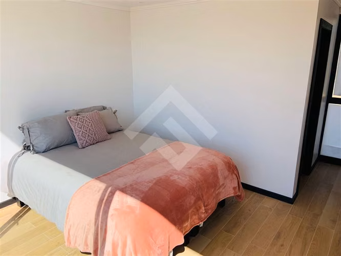 Amplia Casa en venta en Olmué