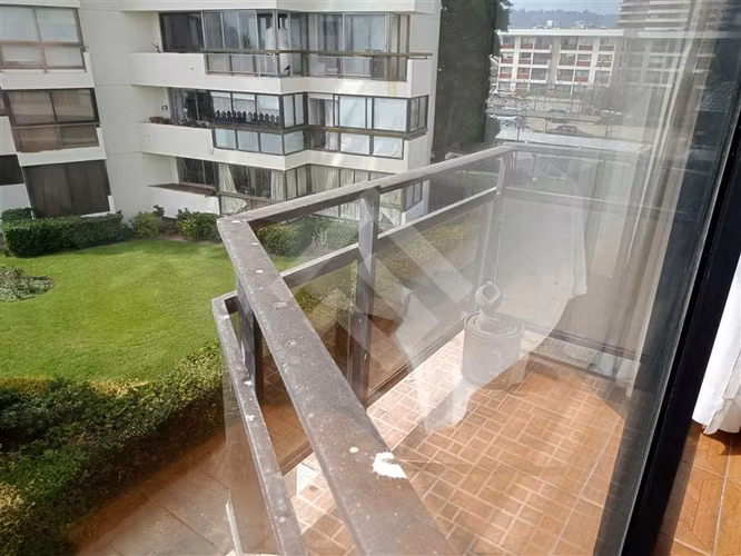 Departamento en venta de 3D 2B 1E en Viña Poniente.