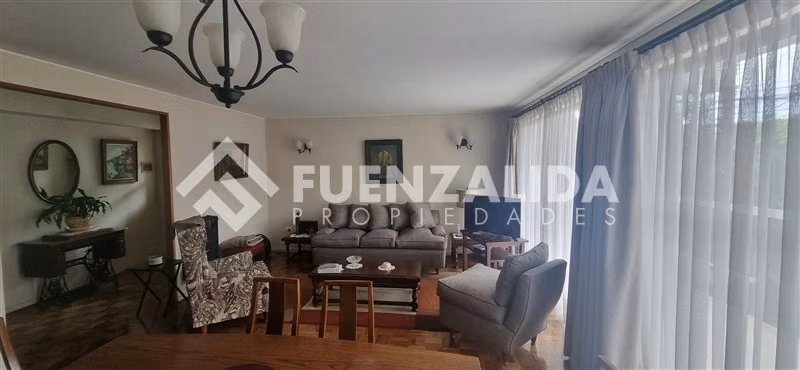 Casa en venta de 4 dorm. en Viña del Mar