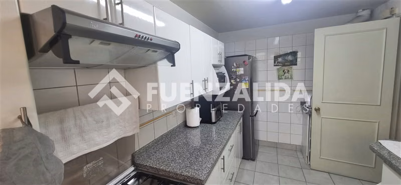 Casa en venta de 4 dorm. en Viña del Mar