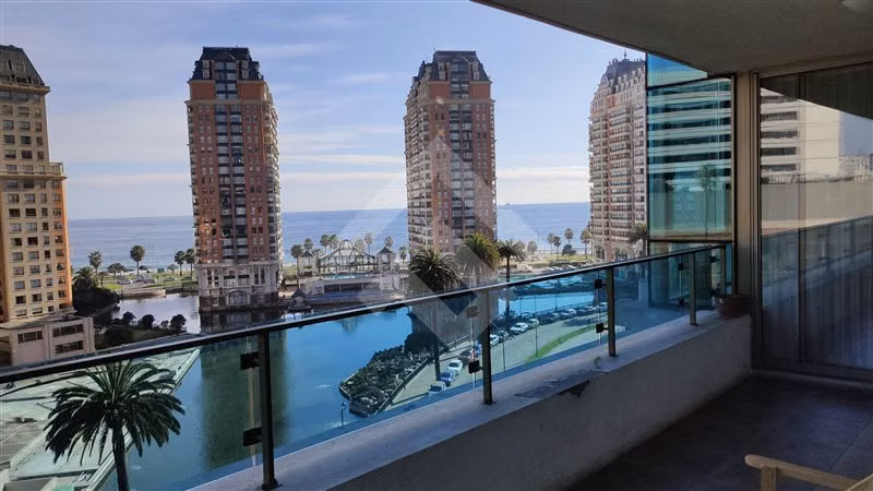 Departamento en venta de 3 dorm. y 2 estac. en Viña del Mar