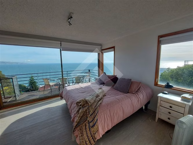 Casa en venta de 3 dorm. en Viña del Mar