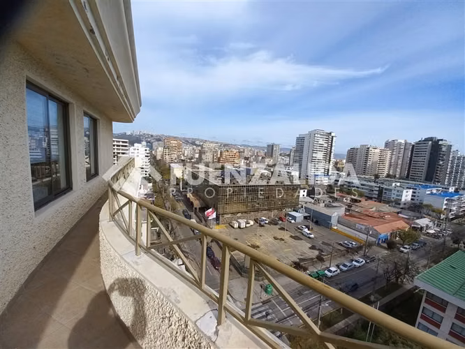 Departamento amoblado año corrido 4 dor, sector Poniente