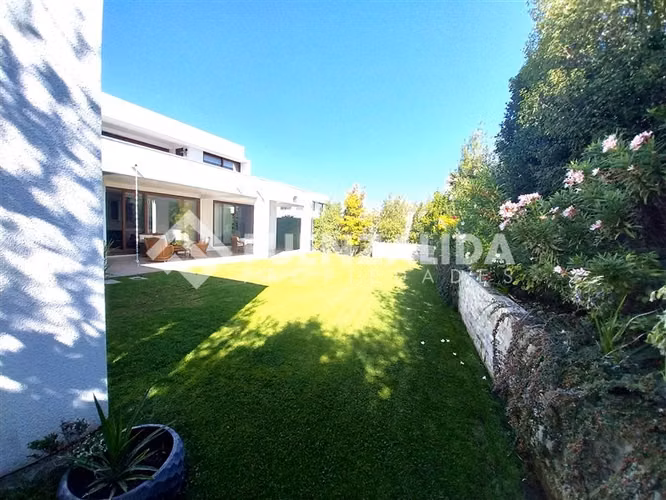 Casa en venta de 4 dorm. en Lo Barnechea - Imagen 3