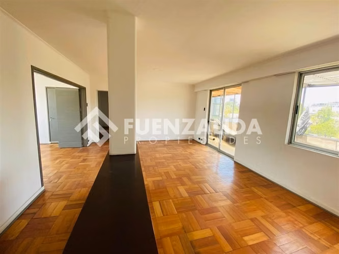 Venta de Departamento de 3 dorm, semi remodelado en Recoleta - Imagen 13