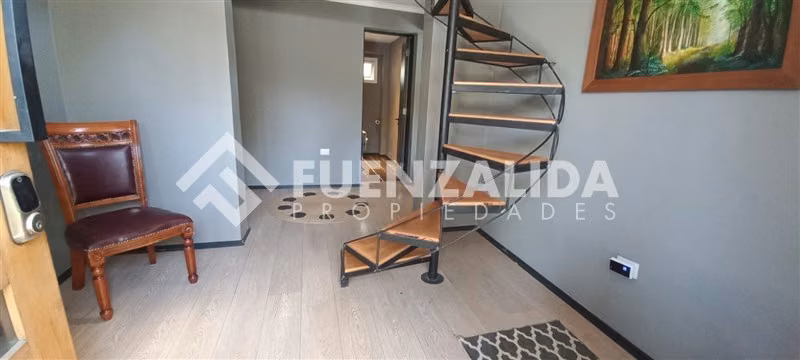 REMODELADA !!!!! Casa 4 Dorm, Estar, 3 Estac.