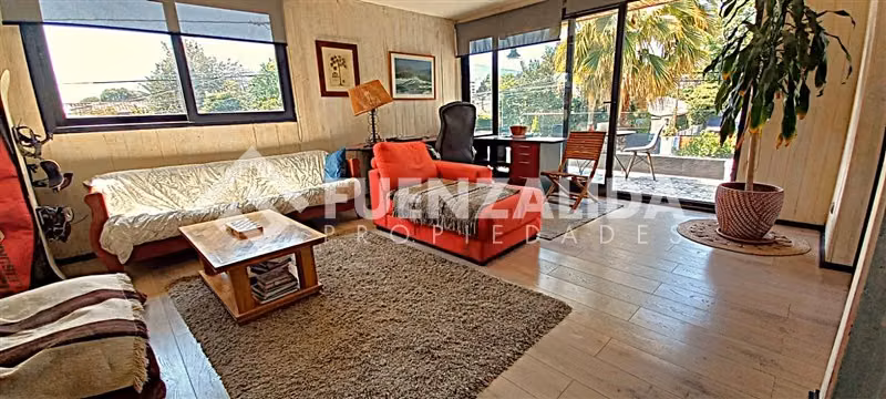 REMODELADA !!!!! Casa 4 Dorm, Estar, 3 Estac.