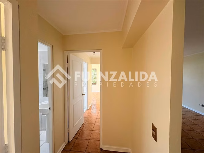 Depto en venta de 2 dorm, Plaza Las Lilas, Providencia