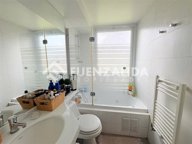 Departamento en venta de 3 dorm. en Las Condes