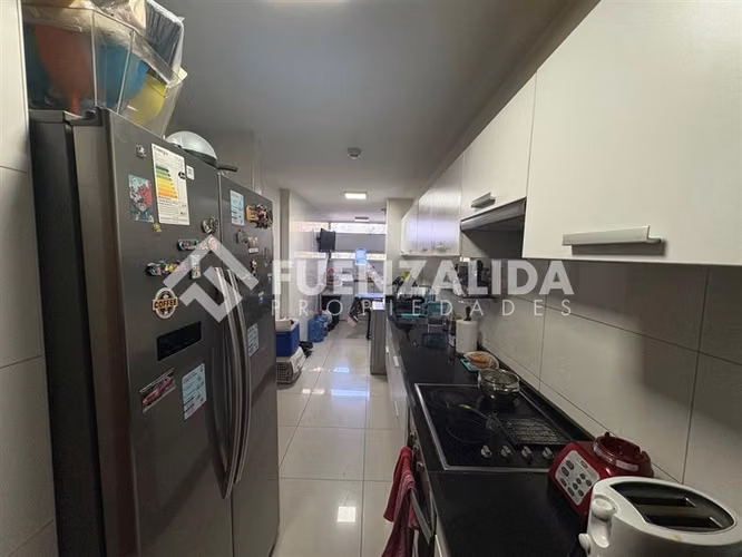 Departamento en venta de 3 dorm. en Las Condes