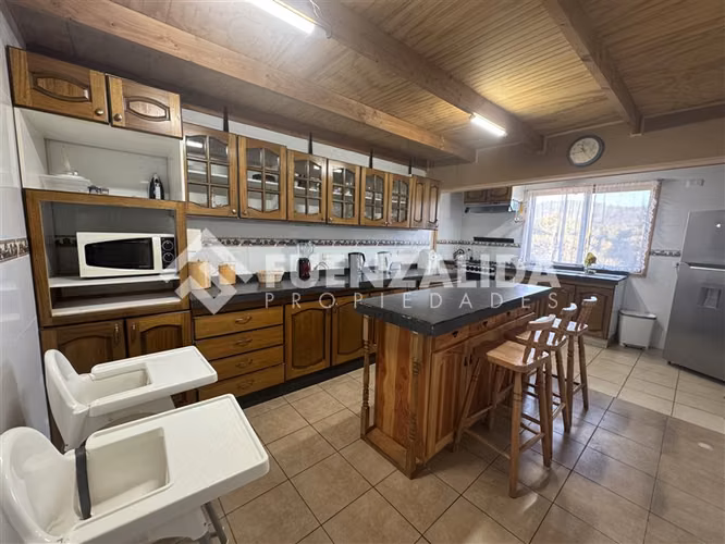 Casa estilo chileno en parcela con piscina y caballeriza - Imagen 6
