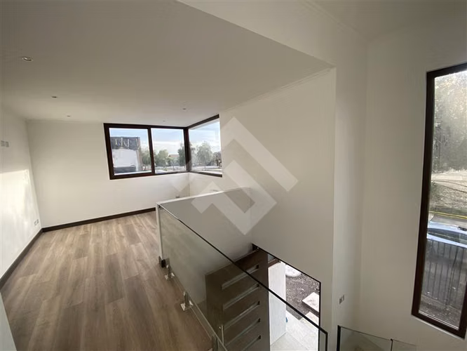 Casa en venta de 4 dorm. en Colina Brisas Norte