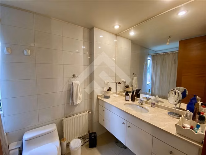 Casa en venta de 4 dorm. 2 suite en la Reserva en Colina