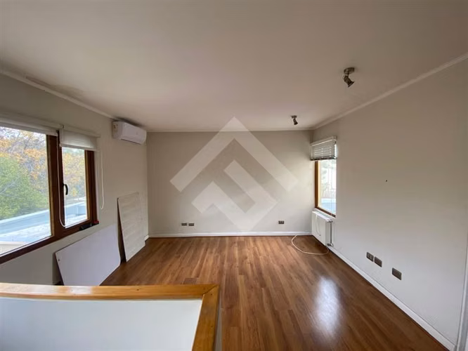Casa en venta de 3 dorm. en Piedra Roja Colina