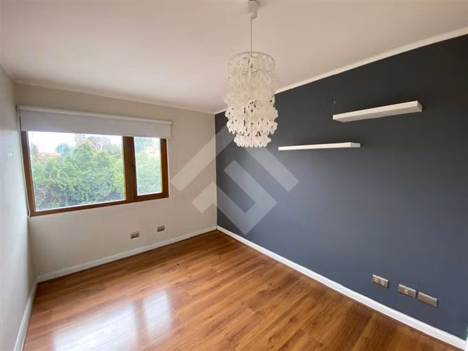 Casa en venta de 3 dorm. en Piedra Roja Colina