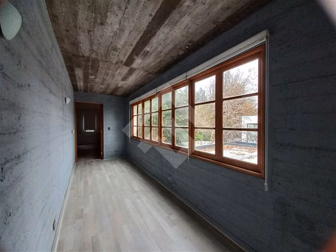 Casa en venta de 3 dorm. en La Reina
