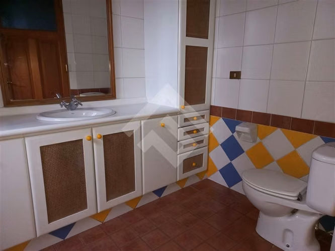 Casa en venta de 3 dorm. en La Reina