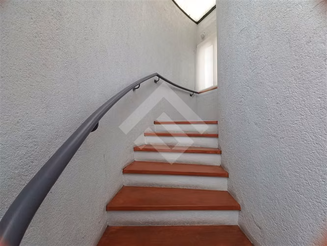 Casa en venta de 3 dorm. en La Reina