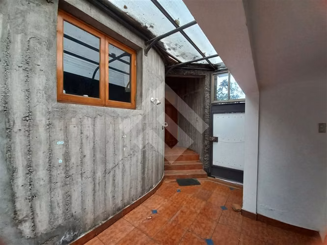 Casa en venta de 3 dorm. en La Reina