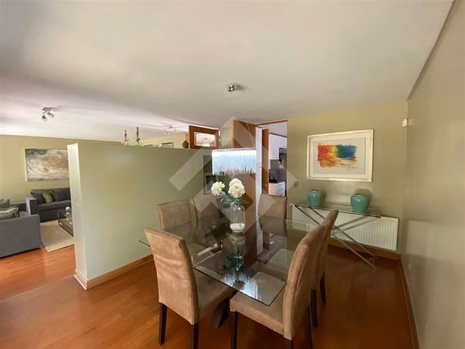 Casa en venta de 5 dorm. en Piedra Roja Colina