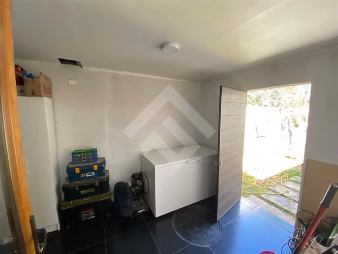 Casa en venta de 5 dorm. en Piedra Roja Colina
