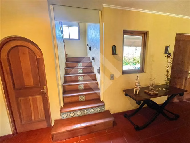 Casa en venta de 5 dorm. en Calera de Tango 5042 mt2 Terreno