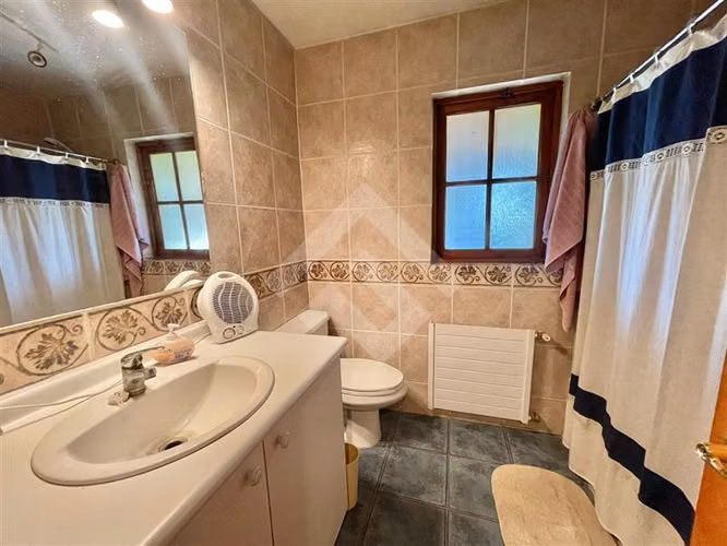Casa en venta de 5 dorm. en Calera de Tango 5042 mt2 Terreno