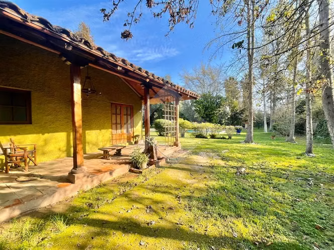 Casa en venta de 5 dorm. en Calera de Tango 5042 mt2 Terreno