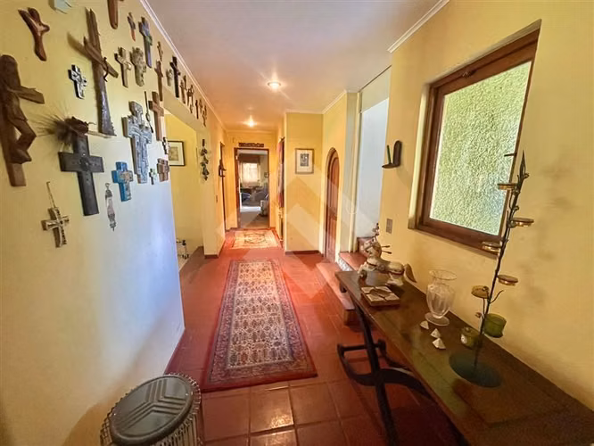Casa en venta de 5 dorm. en Calera de Tango 5042 mt2 Terreno