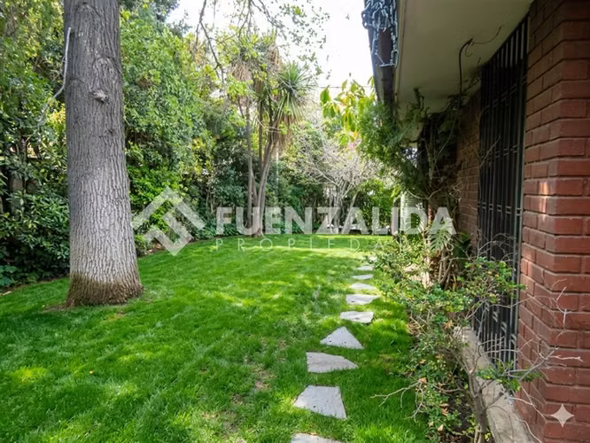 Casa en venta en Vitacura