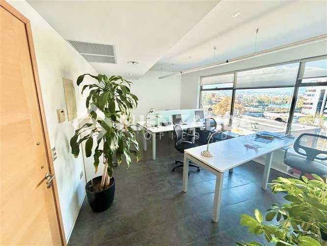 Moderna Oficina en Arriendo Metro Manquehue Las Condes