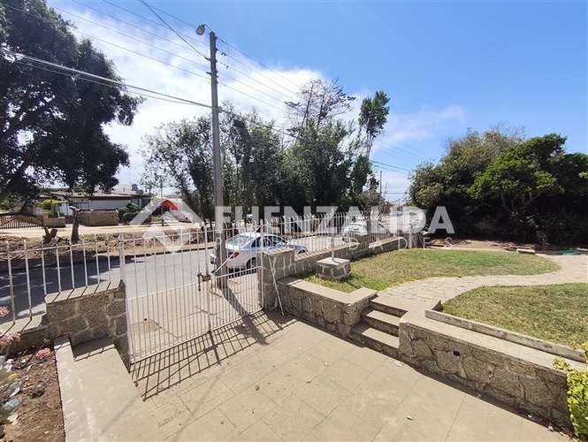 Casa 4d 3b - 201m2 - 585m2 - Algarrobo Clásico