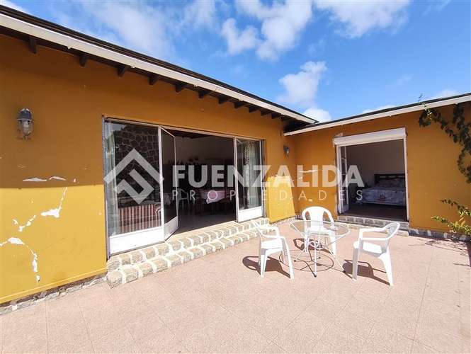 Casa 4d 3b - 201m2 - 585m2 - Algarrobo Clásico