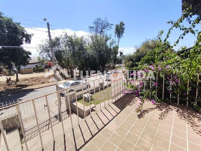 Casa 4d 3b - 201m2 - 585m2 - Algarrobo Clásico