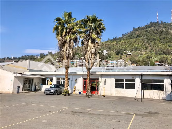 Gran Conectividad Propiedad Industrial en Venta en Recoleta