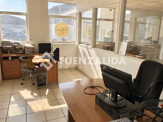 Gran Conectividad Propiedad Industrial Arriendo en Recoleta