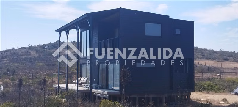 Casa Funcional. Rocas del Mar Los Molles 3d 2b 5000m2