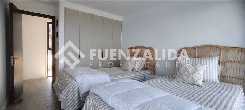 Casa Moderna. Rocas del Mar Los Molles 3d 2b 5804 m2