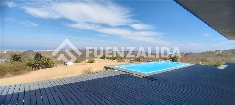 Casa Moderna. Rocas del Mar Los Molles 3d 2b 5804 m2