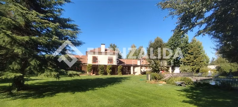Casa 6d 5b - 513 m2 - 10.000 terreno - Club de Golf 7 Ríos
