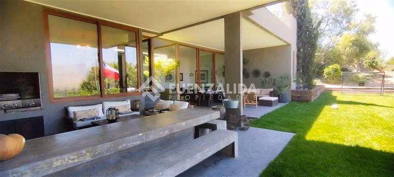 Espectacular casa 5d 5b - 240 m2 Chicureo, Cerro La Pava