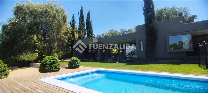 Espectacular casa 5d 5b - 240 m2 Chicureo, Cerro La Pava
